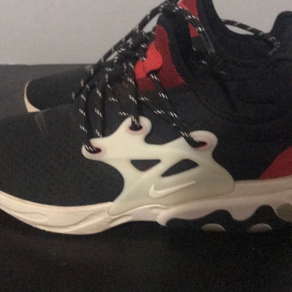 Shoes - Picture 3 of 4